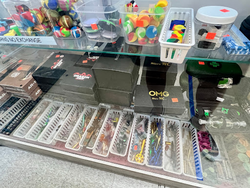 Tobacco Shop «Smokers Heaven KC», reviews and photos, 10145 Wornall Rd, Kansas City, MO 64114, USA