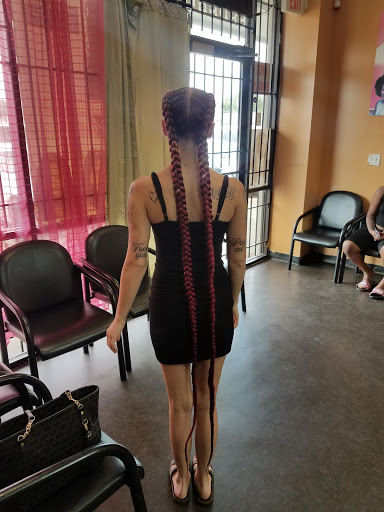 Beauty Salon «Star Hair Braiding Salon», reviews and photos, 5909 Scott St, Houston, TX 77021, USA