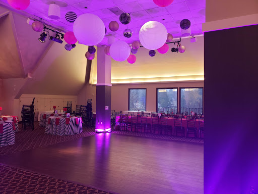 Event Venue «The Foundry at Oswego Pointe», reviews and photos, 320 Oswego Pointe Dr, Lake Oswego, OR 97034, USA