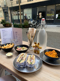 Plats et boissons du Restaurant de hamburgers MOUFLET à Paris - n°11