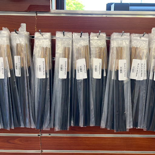 Convenience Store «Friendly Corner Convenience», reviews and photos, 2408 Massachusetts Ave, Cambridge, MA 02140, USA