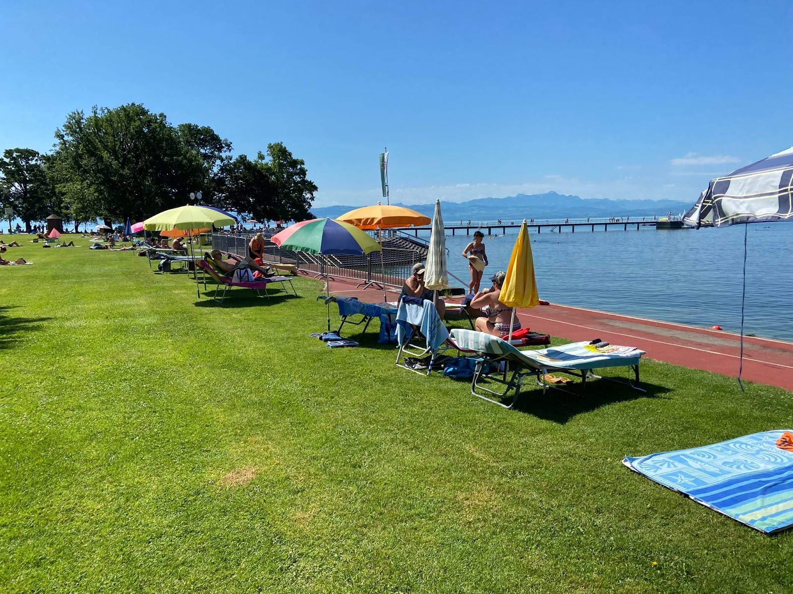 Fotografija Strandbad Friedrichshafen z visok stopnjo čistoče