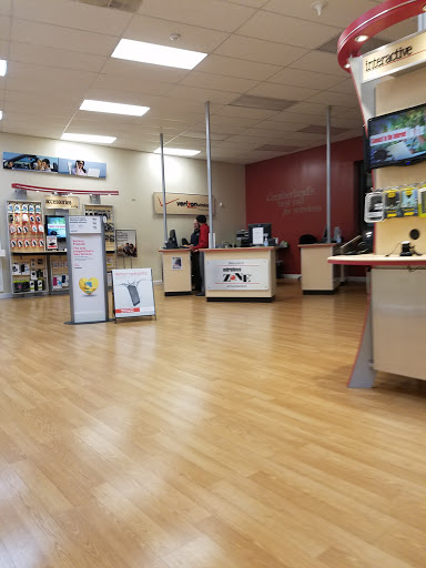 Cell Phone Store «Verizon Authorized Retailer - Wireless Zone», reviews and photos, 1700 Mendon Road, Cumberland, RI 02864, USA