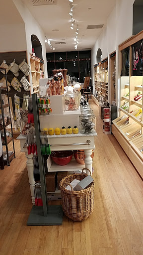 Kitchen Supply Store «Williams-Sonoma», reviews and photos, 256 City Cir #1240, Peachtree City, GA 30269, USA