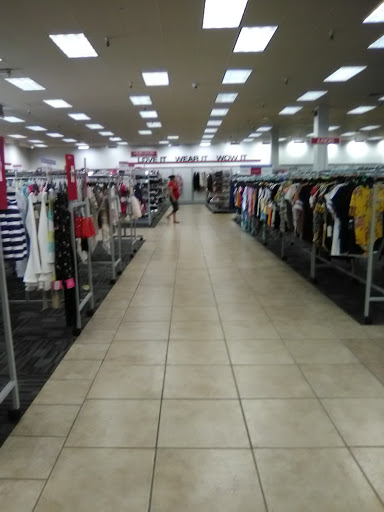 Clothing Store «Burlington Coat Factory», reviews and photos, 833 Lancaster Dr NE, Salem, OR 97301, USA