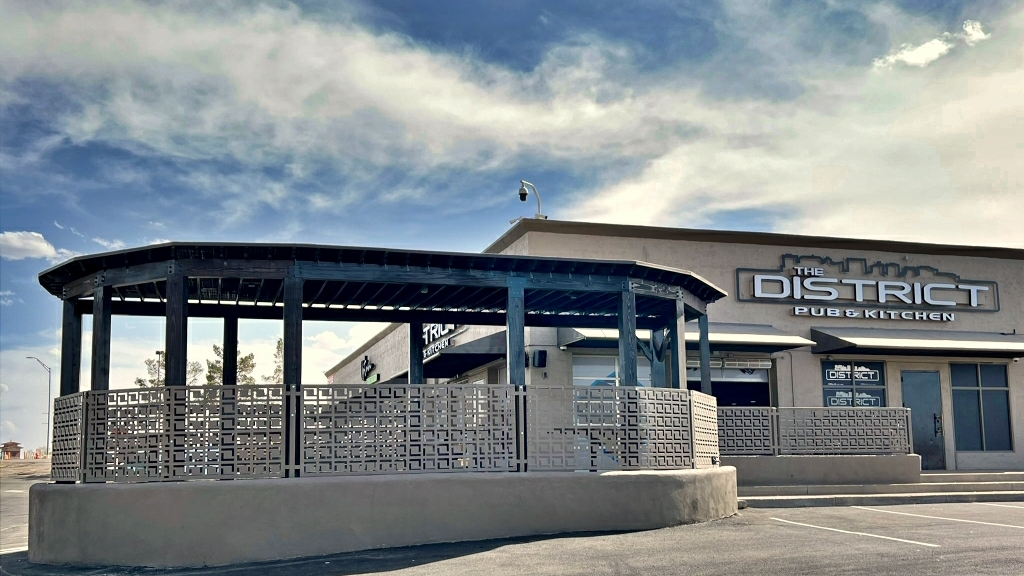 The District Pub & Kitchen 79902