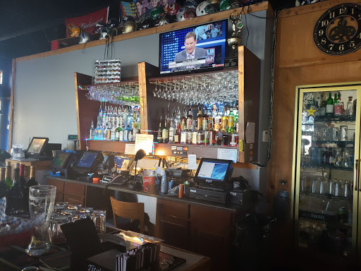 Bar & Grill «Tabbs Sports Bar & Grill», reviews and photos, 148 N 20th Ave, Cornelius, OR 97113, USA