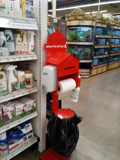 Pet Supply Store «Petco Animal Supplies», reviews and photos, 190 Quality Dr, Hooksett, NH 03106, USA