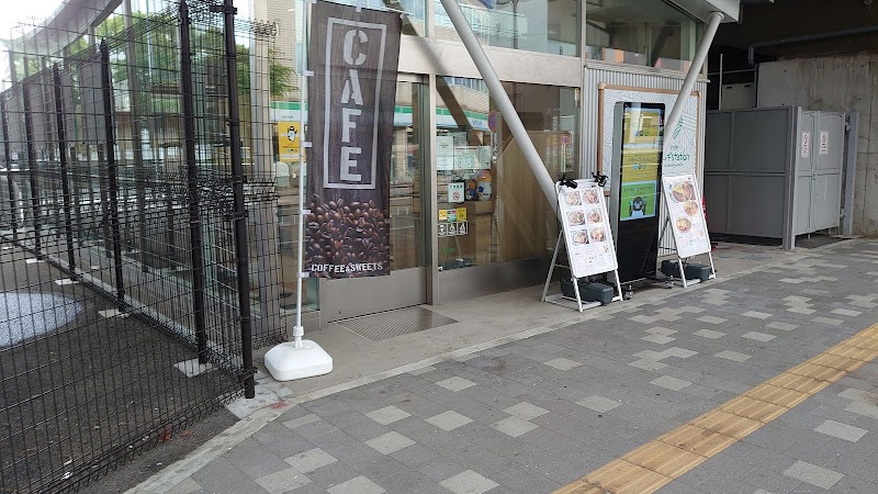 cafeツムギstation at Yokohama Kannai