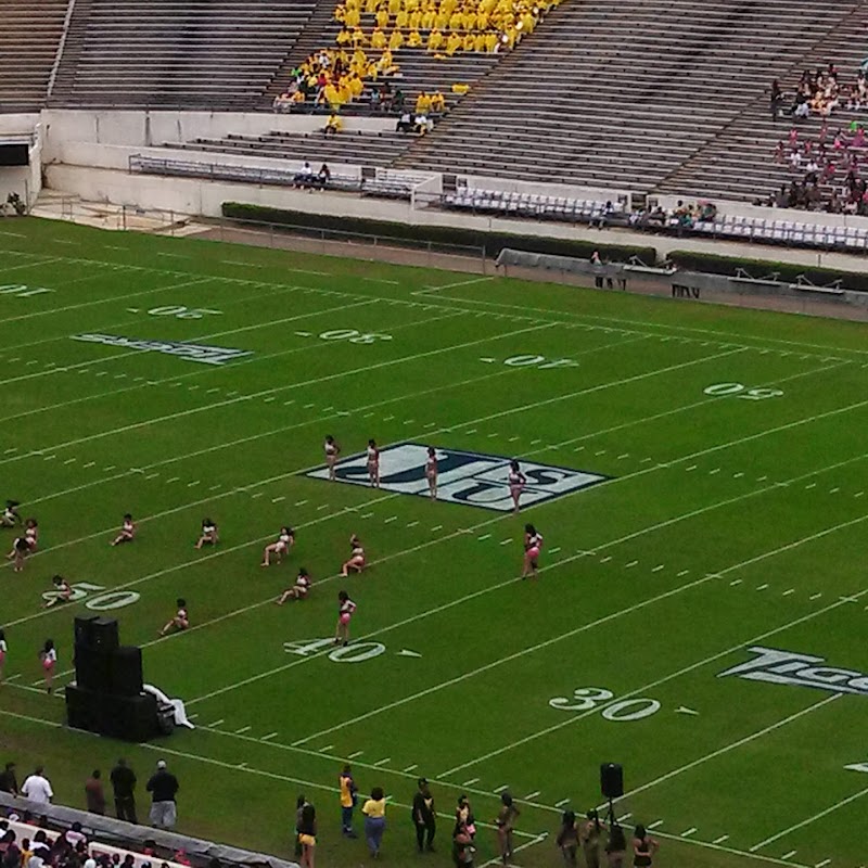 Mississippi Veterans Memorial Stadium