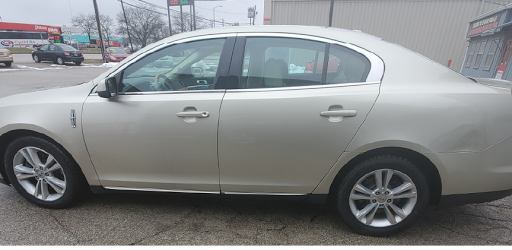 Used Car Dealer «Advantage Auto Sales Inc», reviews and photos, 1525 W Market St, Bloomington, IL 61701, USA