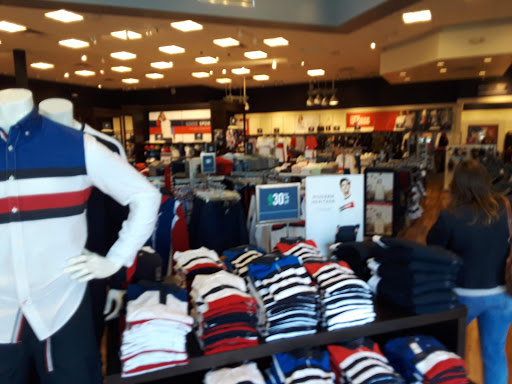 Clothing Store «Tommy Hilfiger», reviews and photos, 1001 N Arney Rd, Woodburn, OR 97071, USA