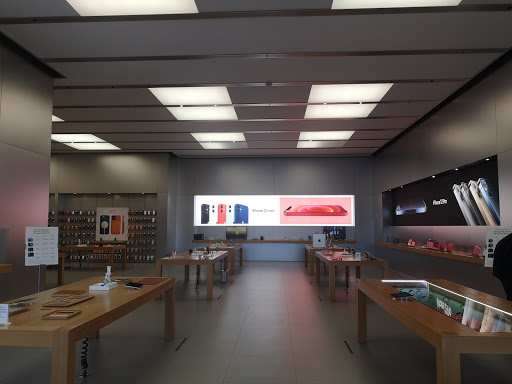 Computer Store «Apple Greenwich Avenue», reviews and photos, 356 Greenwich Ave, Greenwich, CT 06830, USA