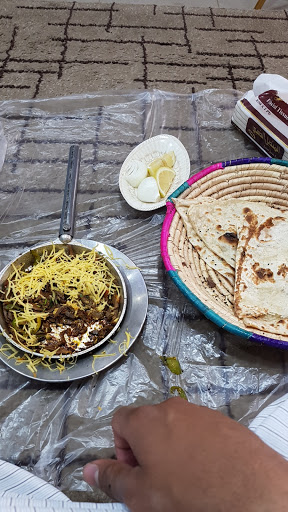 مطعم وشعبيات باب اليمن للاكلات الشعبية 