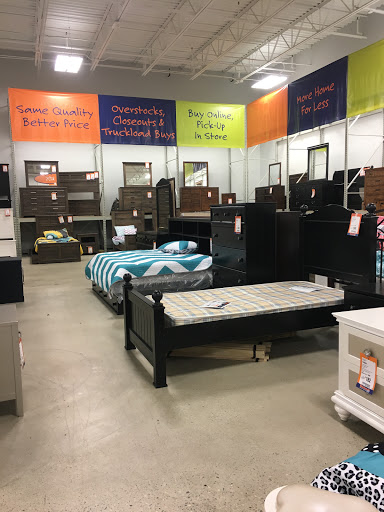 Furniture Store «Weekends Only Furniture & Mattress», reviews and photos, 8315 Center Run Dr, Indianapolis, IN 46250, USA