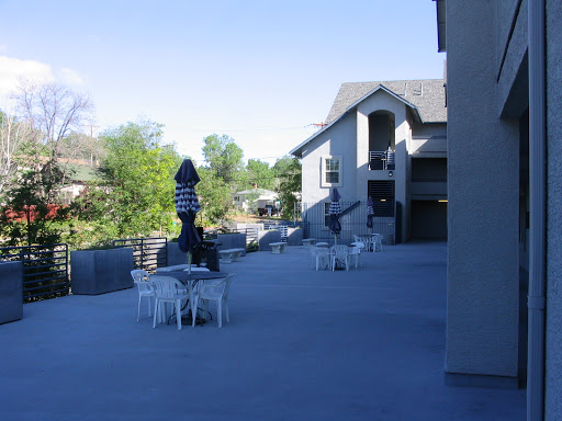 College Courtyard Apartments