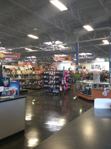 Thrift Store «Discover Goodwill Pueblo Retail Center», reviews and photos