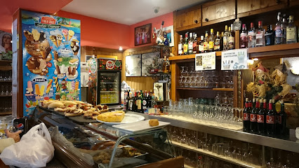Bar Restaurante L, Anglassé - Av. de los Arañones, 18, 22880 Canfranc-Estación, Huesca, Spain
