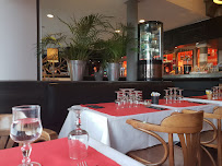 Atmosphère du Restaurant Le Café de Paris à Honfleur - n°17