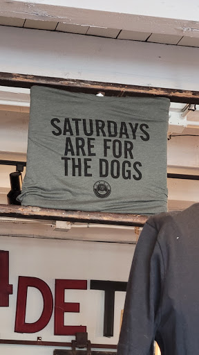 Pet Supply Store «3 Dogs 1 Cat», reviews and photos, 2472 Riopelle St, Detroit, MI 48207, USA