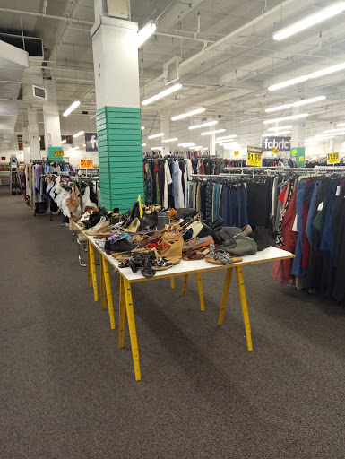 Clothing Store «Jomar», reviews and photos, 2590 Grant Ave, Philadelphia, PA 19152, USA