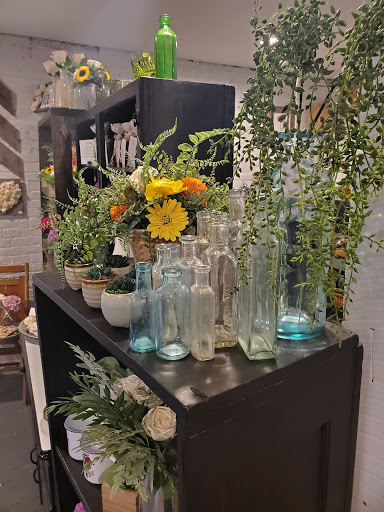 Antique Furniture Store «The Mill At Keymar Vintage And Antiques», reviews and photos, 900 Francis Scott Key Hwy, Keymar, MD 21757, USA