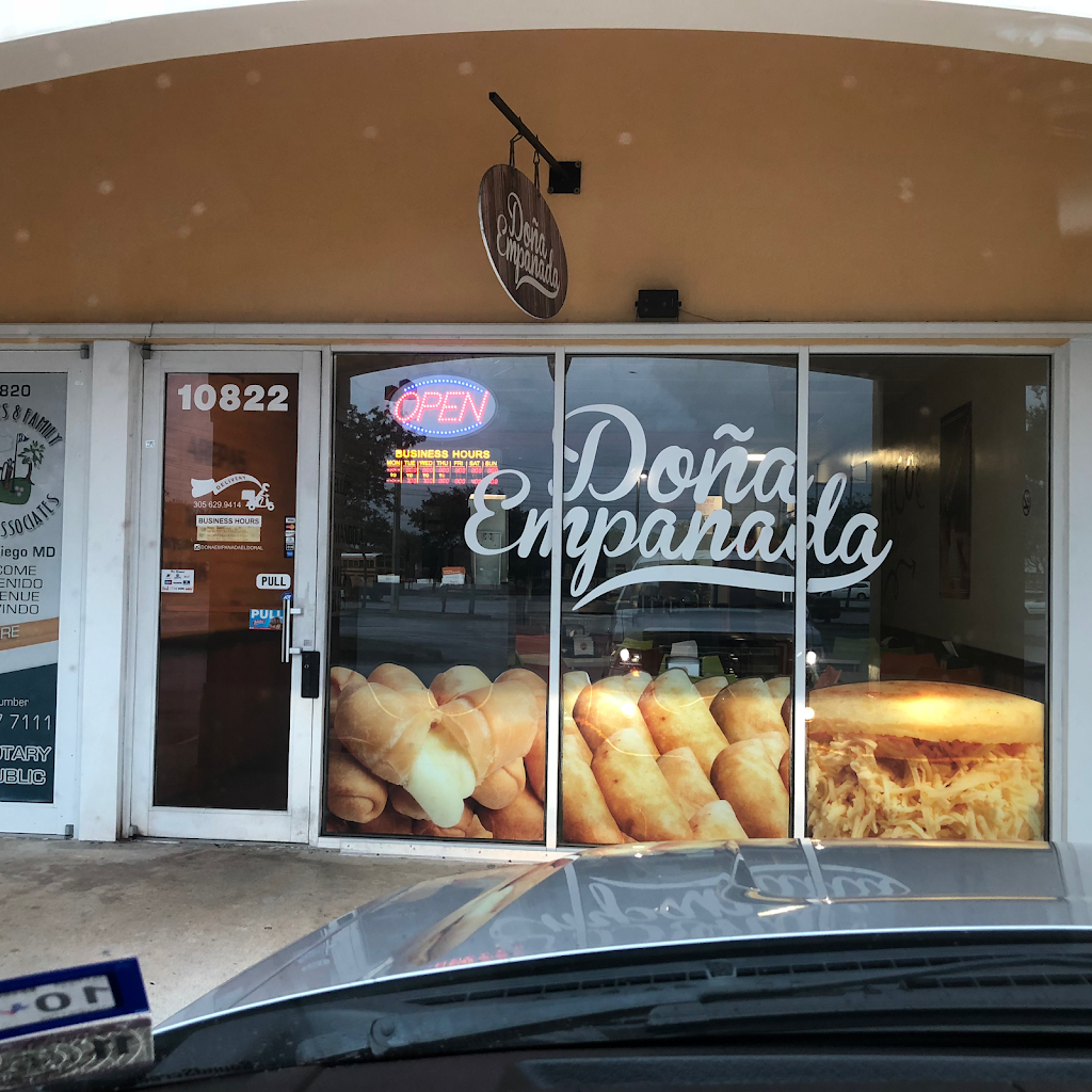 Doña Empanada 33178