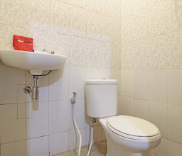 RedDoorz near Hartono Mall 3 photo