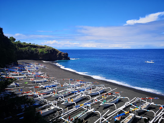 Black Sand Beach