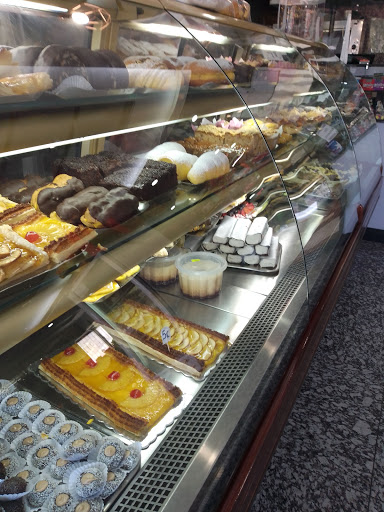 Cristo Rei - Padaria e Pastelaria no Fiães, Aveiro