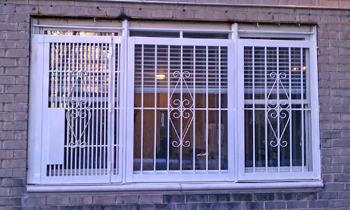 Locksmith «Larry The Locksmith Security and Hardware», reviews and photos, 3703 Riverdale Ave, Bronx, NY 10463, USA