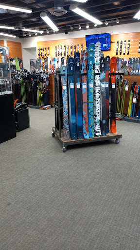 Ski Rental Service «Christy Sports - Ski & Patio», reviews and photos, 182 Avon Rd, Avon, CO 81620, USA