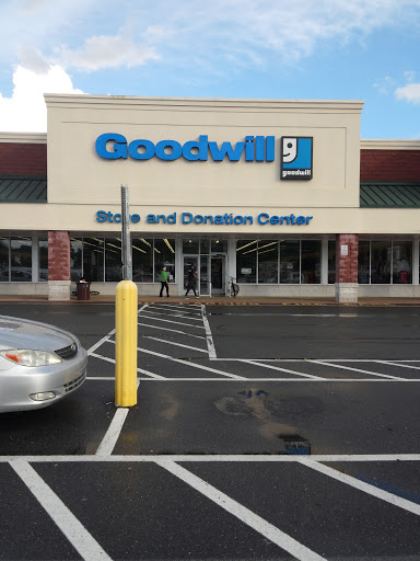 Shopping Mall «Shillington Shopping Center», reviews and photos, 502 E Lancaster Ave, Reading, PA 19607, USA