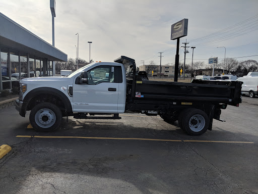 Ford Dealer «Freeway Ford Truck Sales», reviews and photos, 8445 45th St, Lyons, IL 60534, USA