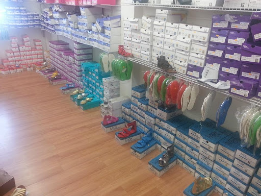 Beauty Supply Store «Black Diamonds Beauty Supply», reviews and photos, 612 N 7th St, Fort Pierce, FL 34950, USA