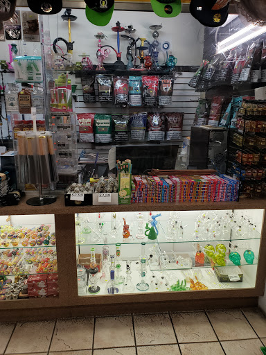 Tobacco Shop «Eao Smoke Shop & More», reviews and photos, 3338 N 19th Ave, Phoenix, AZ 85015, USA