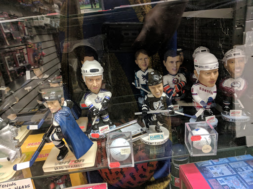 Collectibles Store «Wonder Water Sports Cards Comics & Games», reviews and photos, 29113 US Hwy 19 N, Clearwater, FL 33761, USA