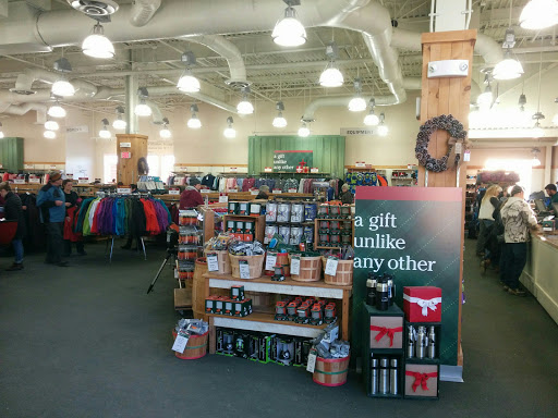 Clothing Store «L.L. Bean Outlet», reviews and photos, 1 Freeport Village Station, Freeport, ME 04033, USA