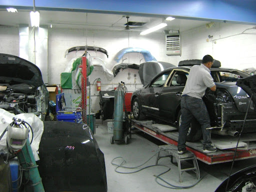 Auto Repair Shop «K & E Auto Body & Collision Center», reviews and photos, 111-12 101st Ave, South Richmond Hill, NY 11419, USA