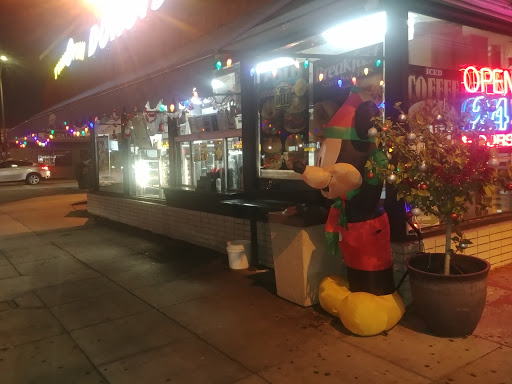 Donut Shop «Yum Yum Donuts», reviews and photos, 16167 Nordhoff St, North Hills, CA 91343, USA