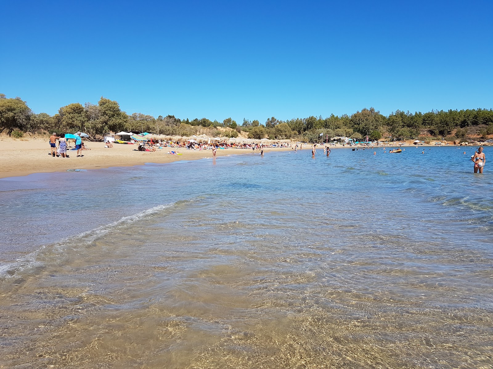 Foto de Golden Beach com baía espaçosa