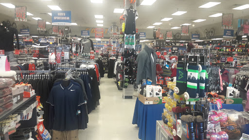 Sporting Goods Store «Big 5 Sporting Goods - Burien», reviews and photos, 125 SW 148th St, Seattle, WA 98166, USA