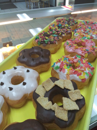 Donut Shop «Family Smile Donut Shop», reviews and photos, 1820 Valley View Ln #126, Irving, TX 75061, USA