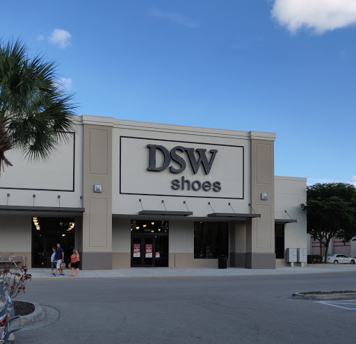 Shoe Store «DSW Designer Shoe Warehouse», reviews and photos, 13711 S Tamiami Trail, Fort Myers, FL 33912, USA