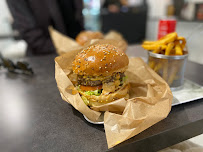 Plats et boissons du Restaurant de hamburgers I love Burger ️ | Burger Gourmet | Smash Burger Paris - n°4