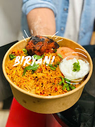 Photo n°77 de India Walaa à Levallois-Perret ()