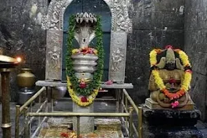 Draksharama Manikyambadevi Sametha Bheemeswara swami temple image