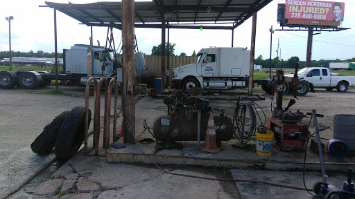 Tire Shop «Shelly Moore Truck Tire Services», reviews and photos, 3333 I-10, Port Allen, LA 70767, USA