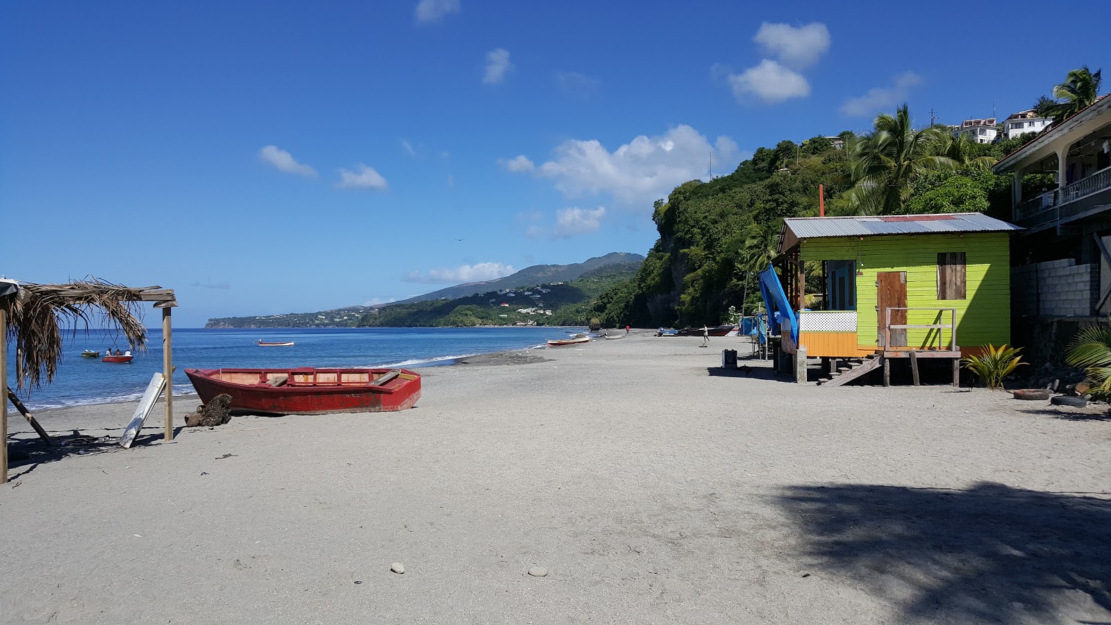 Fotografie cu St Joseph Beach cu o suprafață de apa pură turcoaz