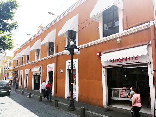 Stores to buy nail polish Puebla